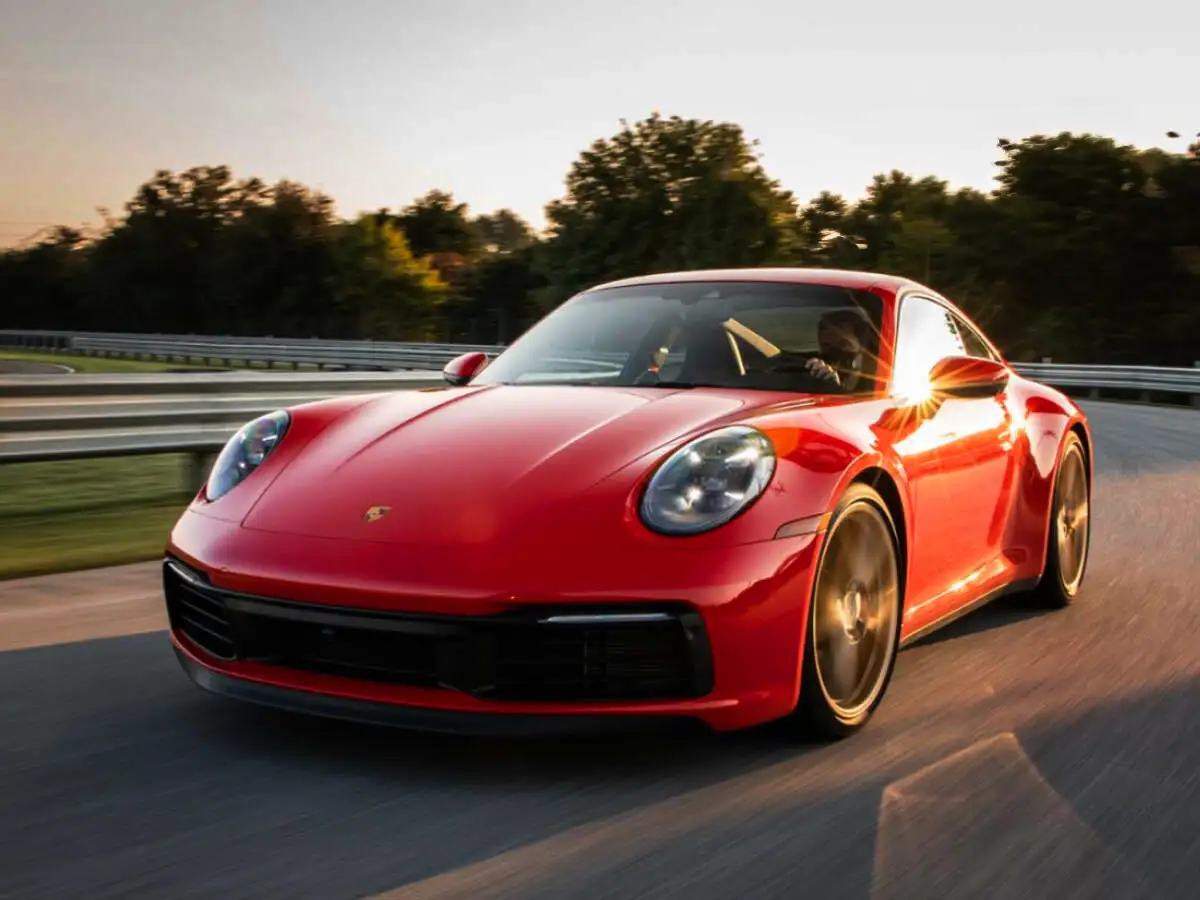 Porsche 911 Carrera | 0-100 kmph in 3.7 seconds