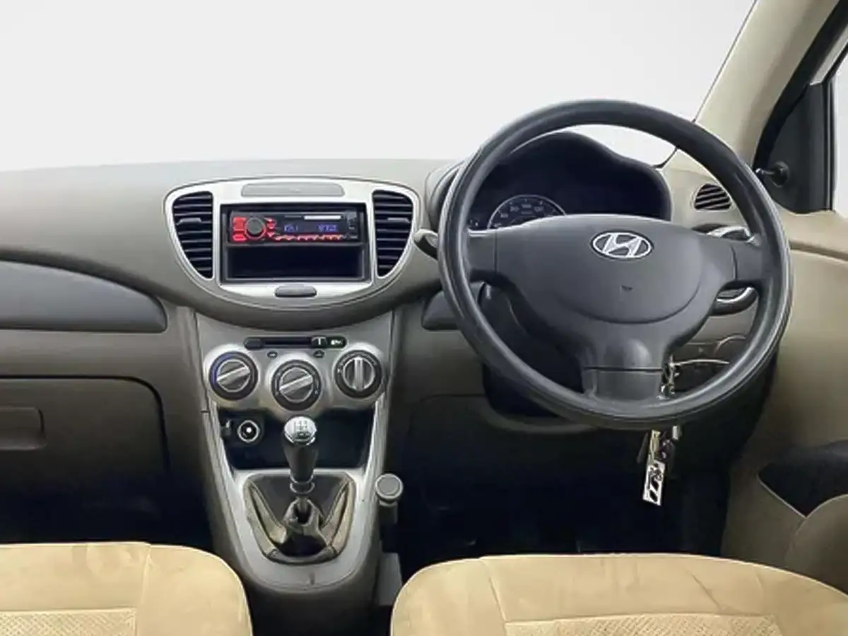 used hyundai i10 interior