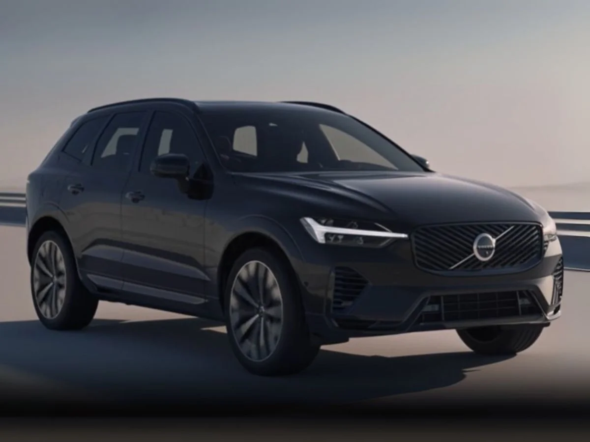 2025-volvo-xc60-onyx-black-colour-volvo.webp