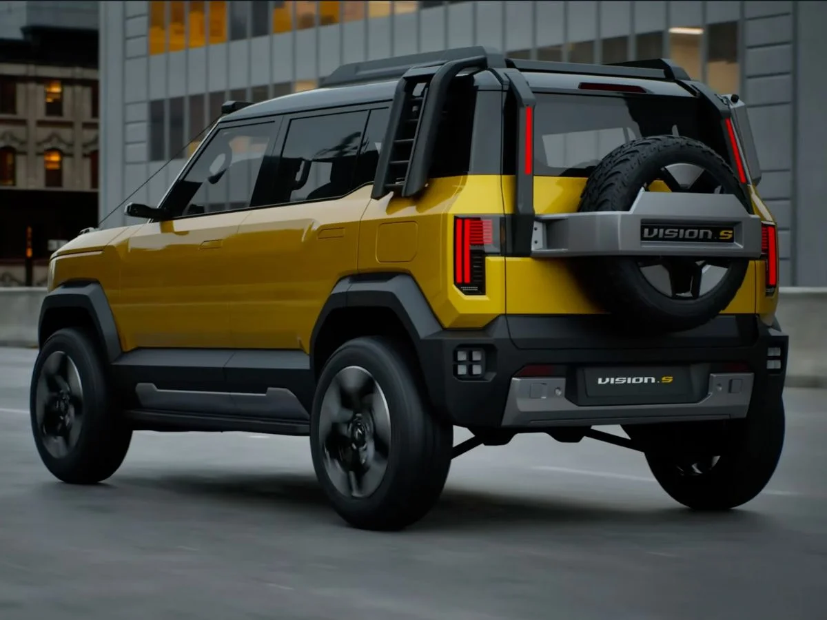 mahindra vision s rear design