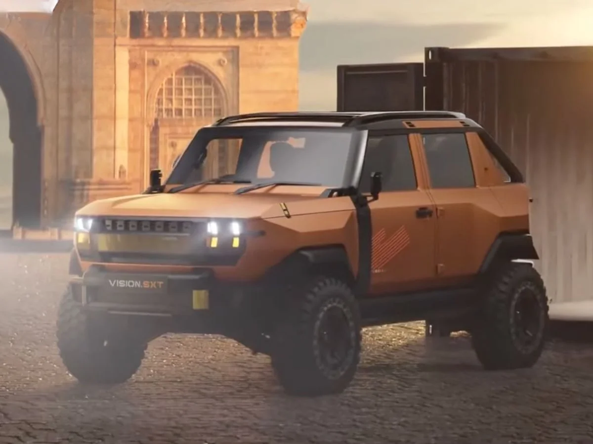 mahindra vision sxt front