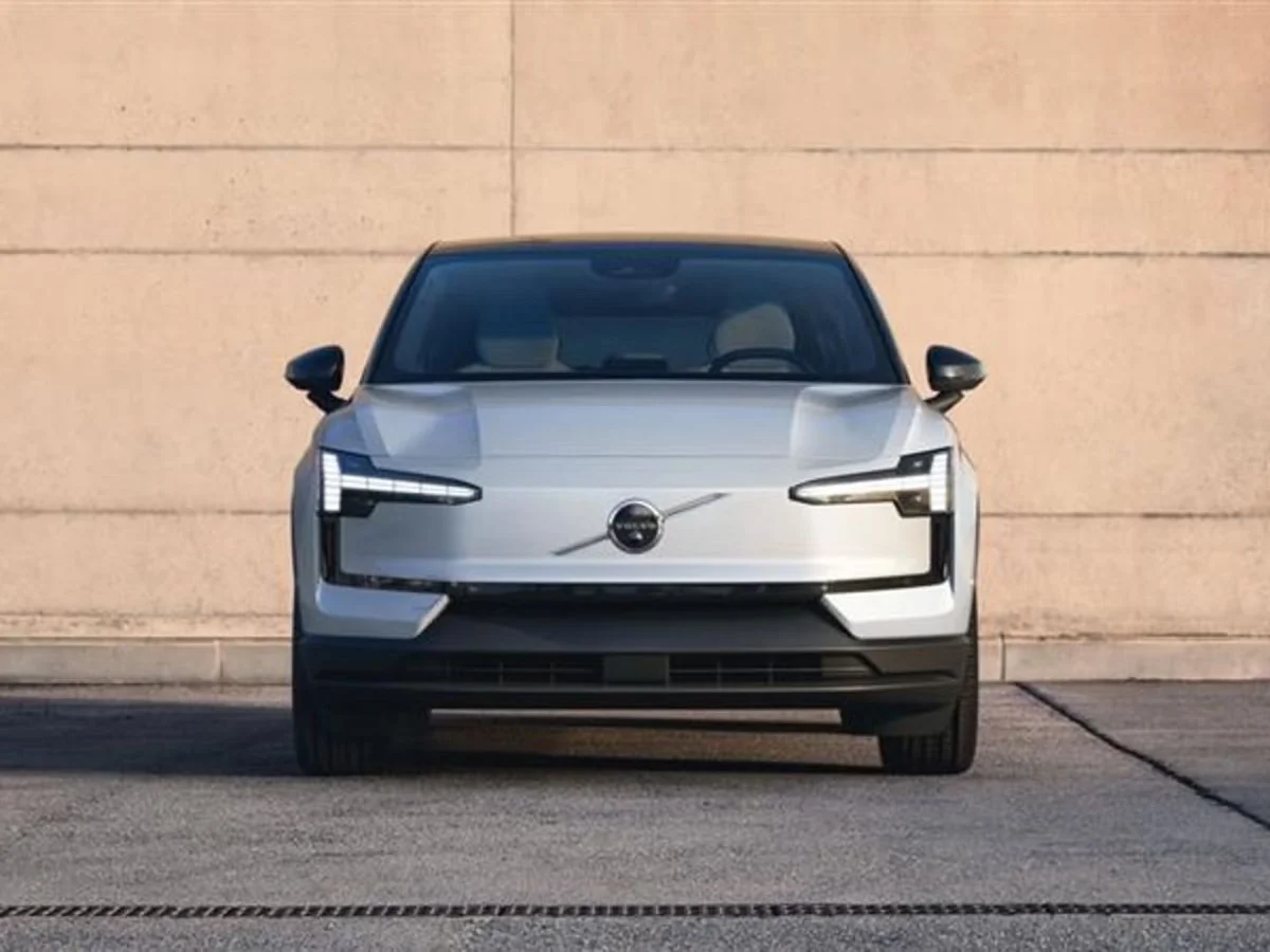 2025 volvo ex30 front design 