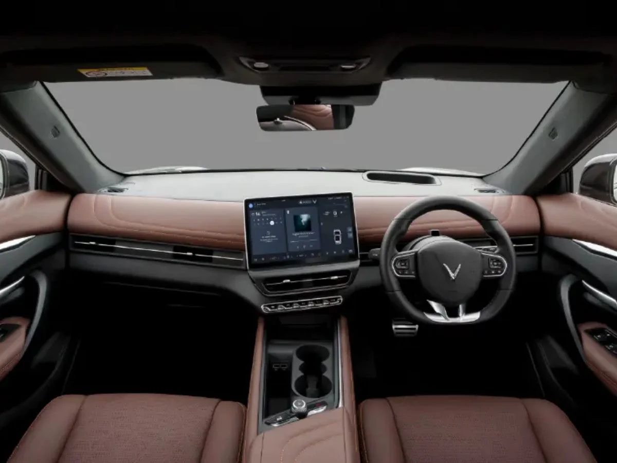 2025 vinfast vf7 interior dashboard features