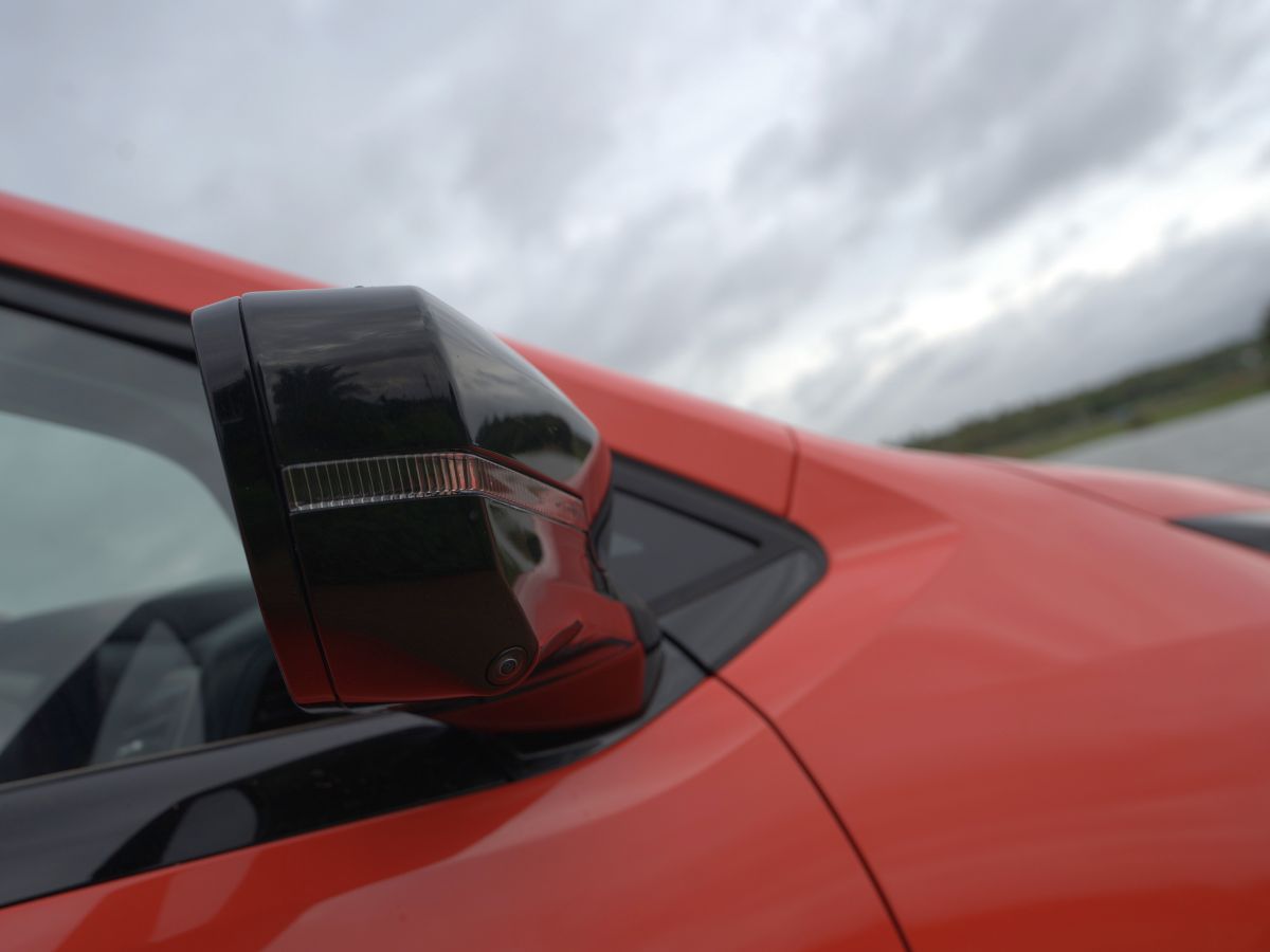 2025-tata-altroz-facelift-side-rear-view-mirrors-orvms-360-degree-cameras-aryan.jpg