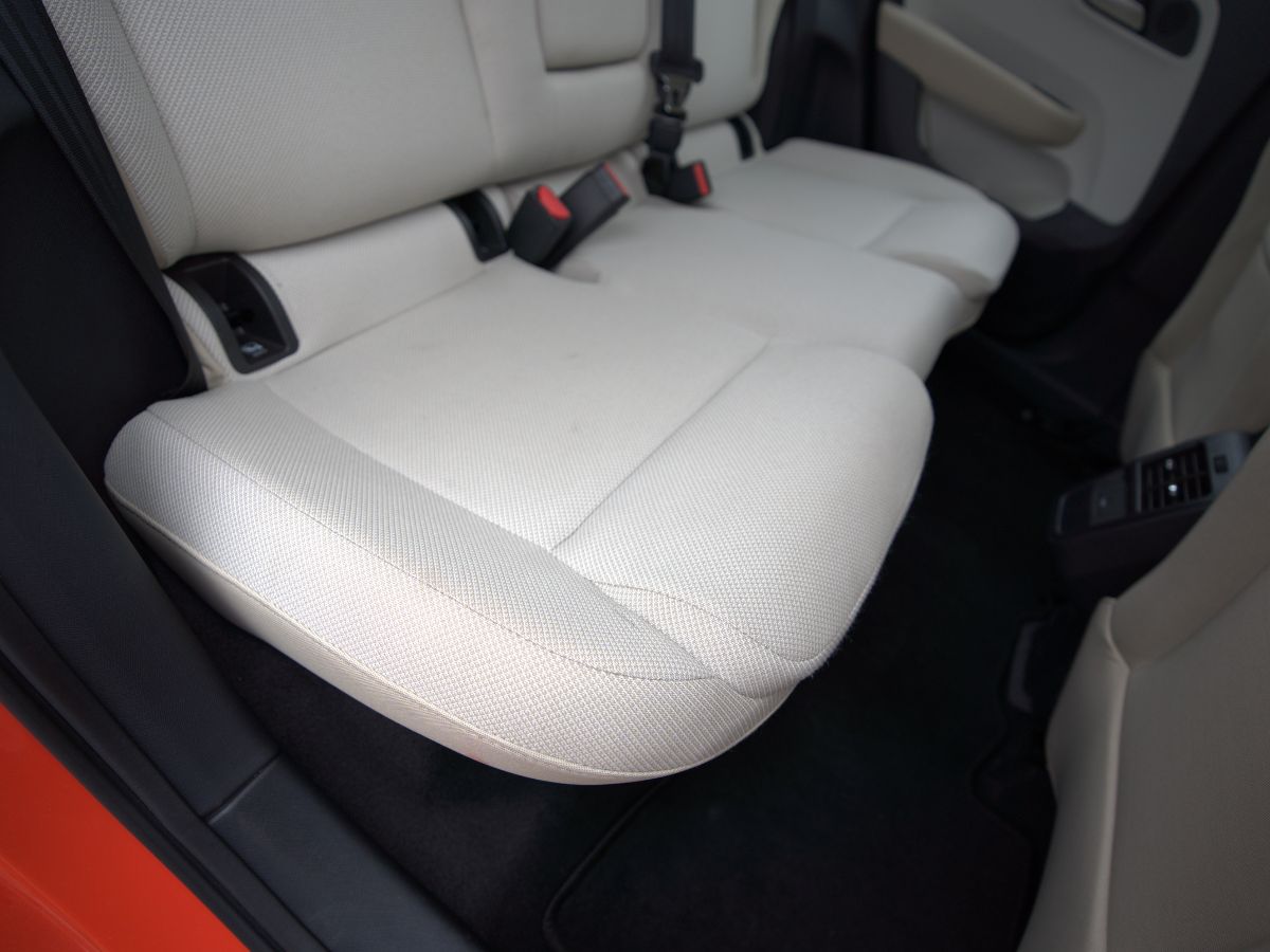 2025 tata altroz extended under thigh support rear seats features aryan