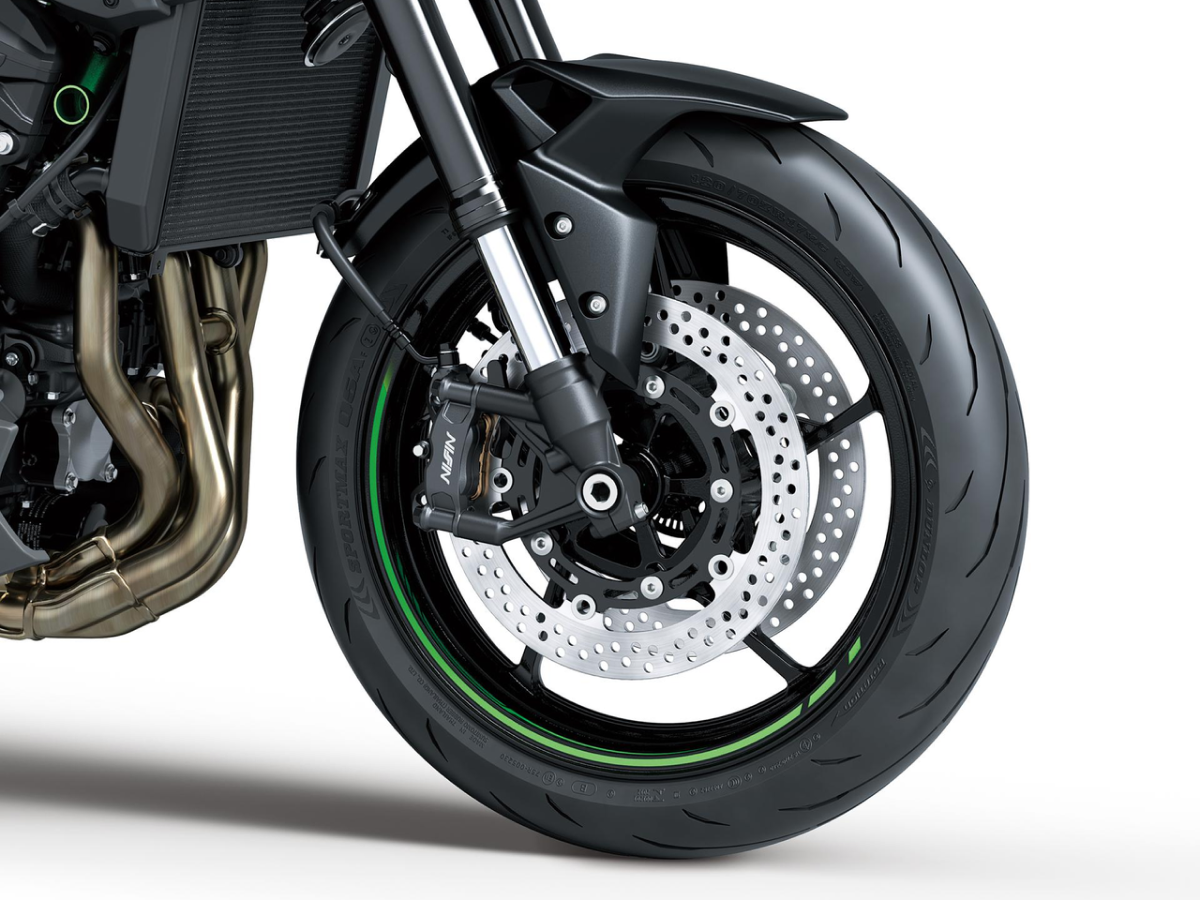 Kawasaki Z900 Front Tyre