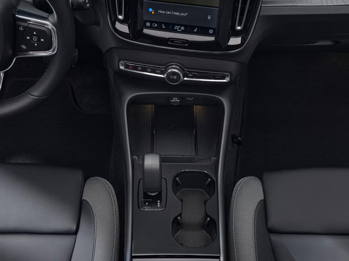 Volvo EX40 Central Console