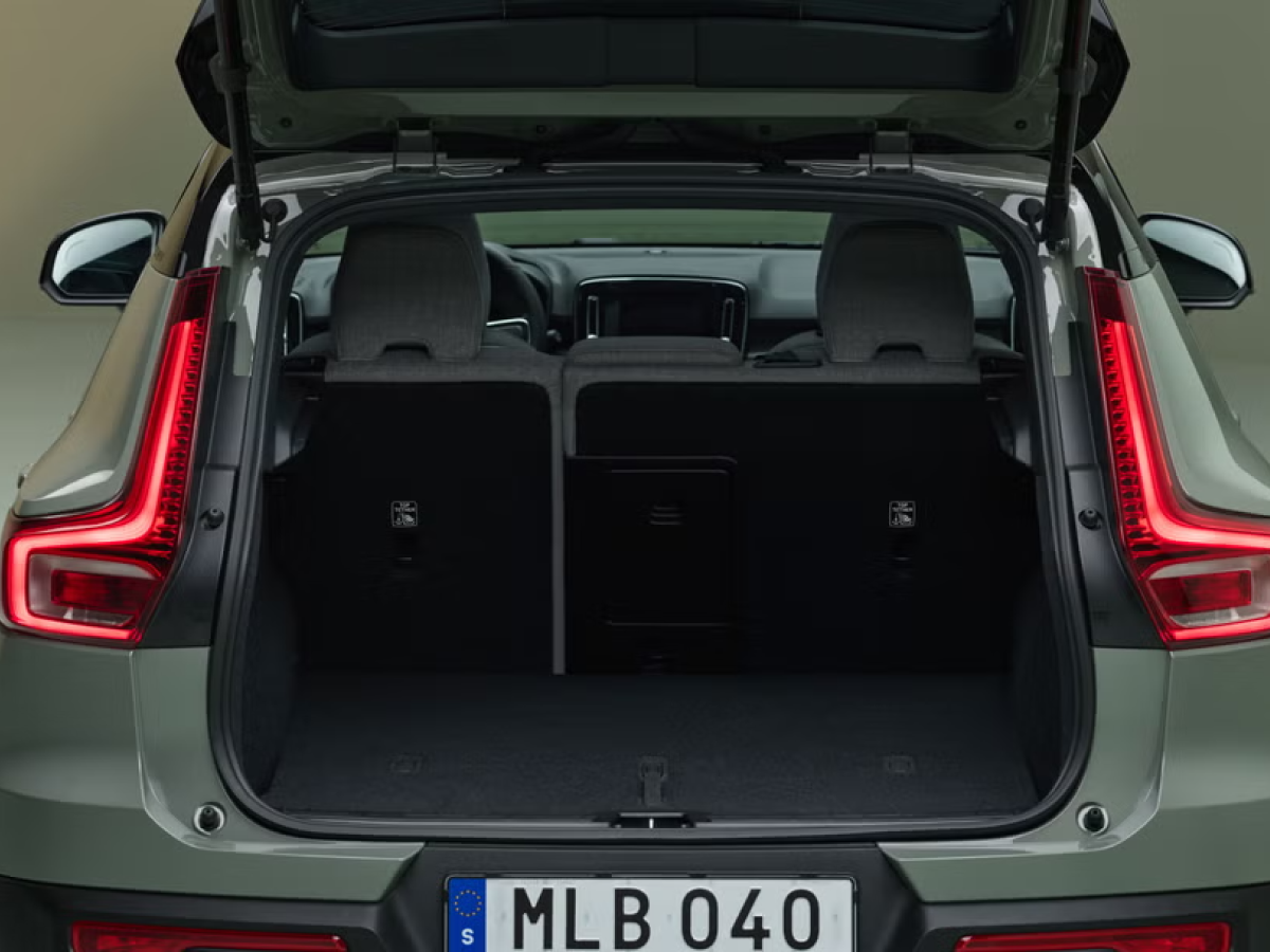 Volvo EX40 Bootspace