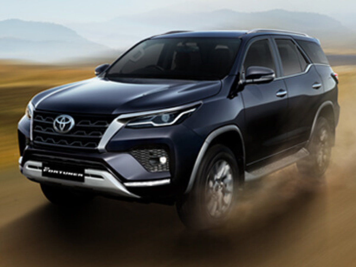 Toyota Fortuner Facelift Front Diagonal