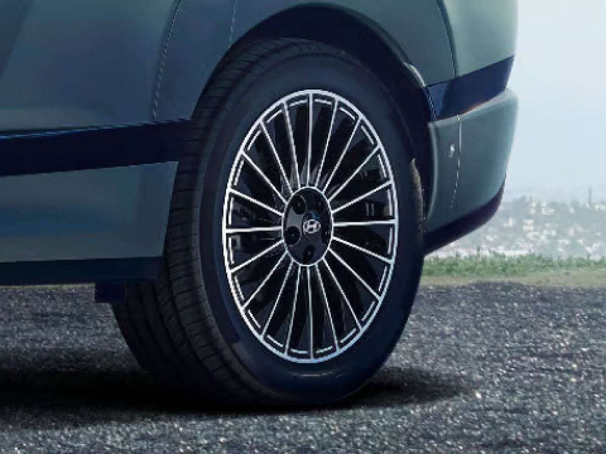 Hyundai Ioniq 9 Rear Tyre