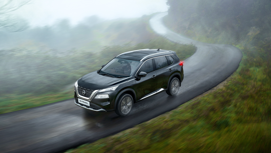 Nissan X-Trail Left Diagonal View