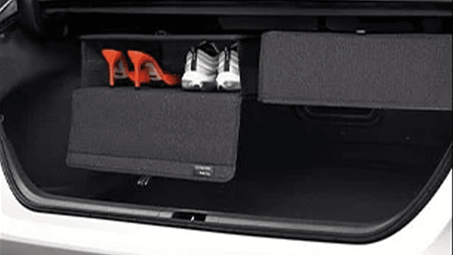 Toyota Camry 2022-2023 Interior image 5