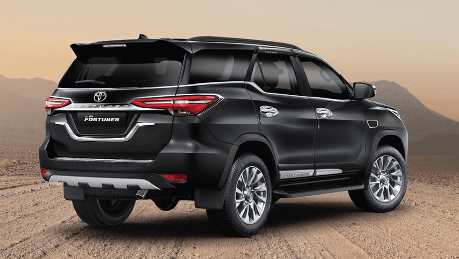 Toyota Fortuner Exterior image 17