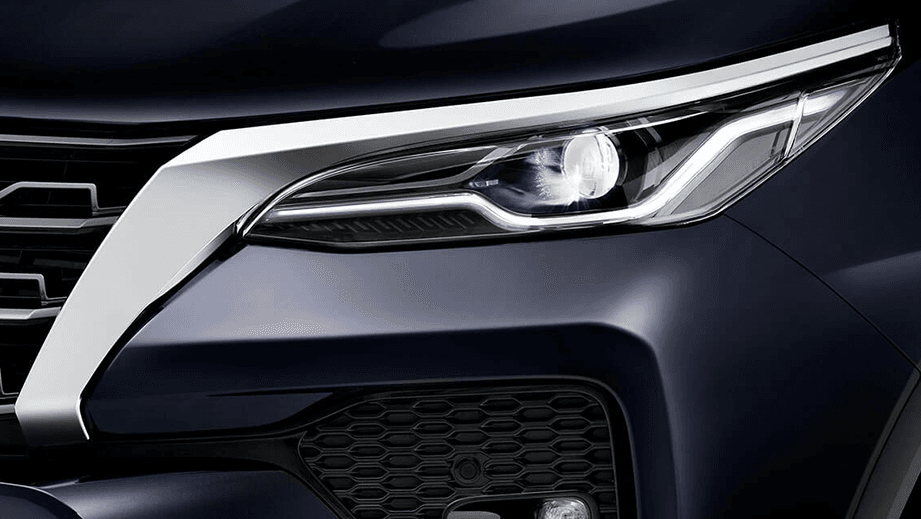 Toyota Fortuner Exterior image 20