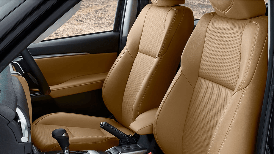 Toyota Fortuner Interior image 9