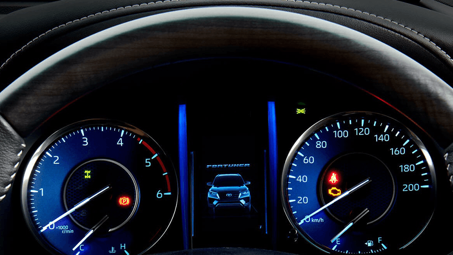 Toyota Fortuner Interior image 10