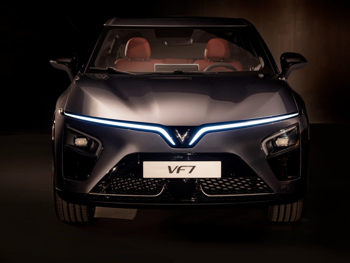 Vinfast VF7 Front View.png