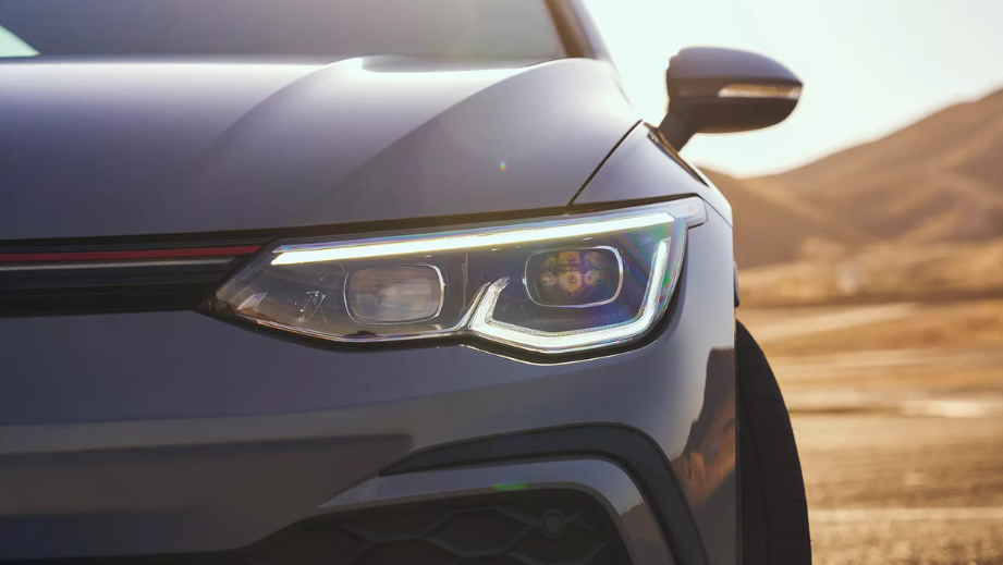 Volkswagen Golf GTi Headlight