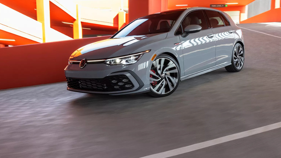Volkswagen Golf GTi Left Diagonal View