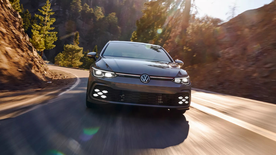 Volkswagen Golf GTi Front View