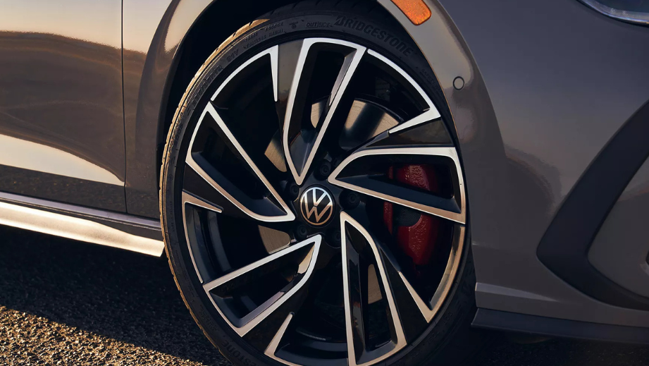 Volkswagen Golf GTiExterior image