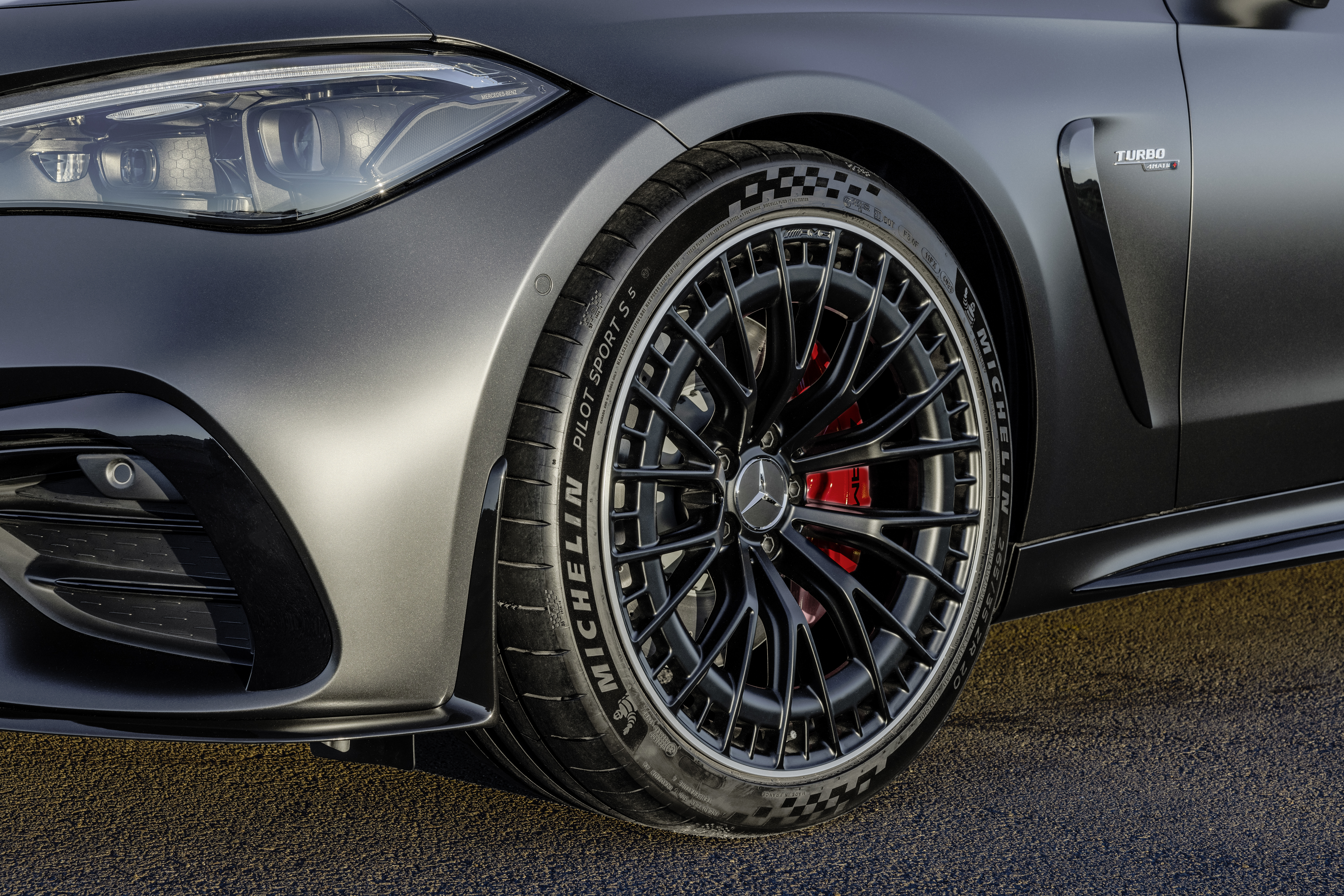 AMG CLE 53 Coupe Front Wheel