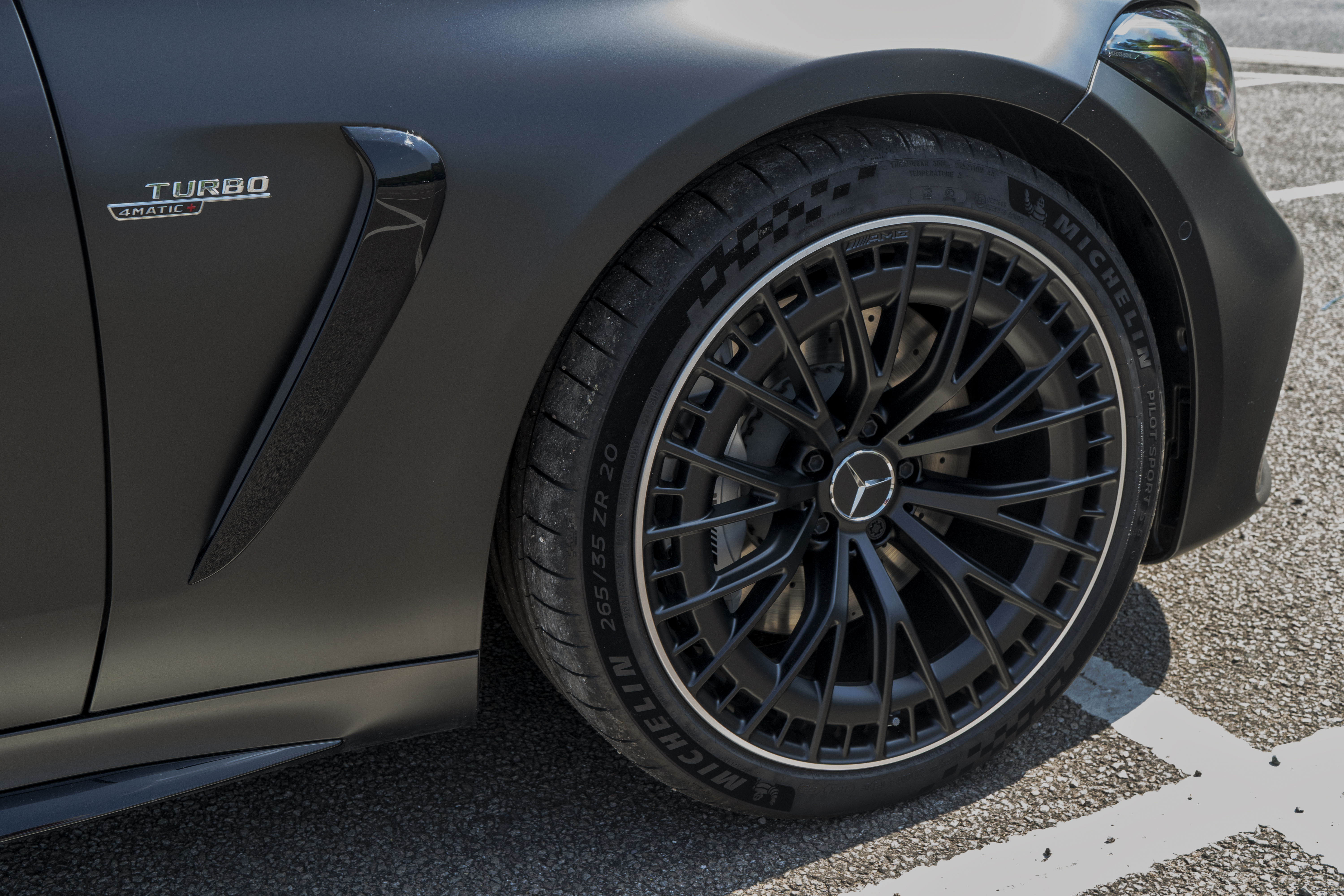AMG CLE 53 Coupe Front Wheel