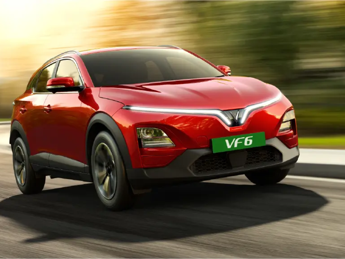 VF6 Front Right Three-Quarter View