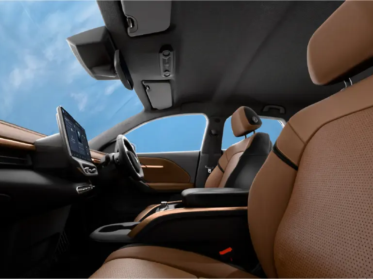 VF6 Interior Cabin
